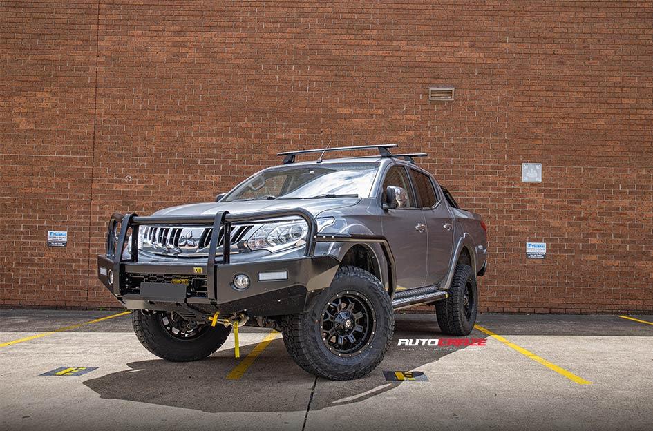 MITSUBISHI TRITON HURRICANE MATTE BLACK