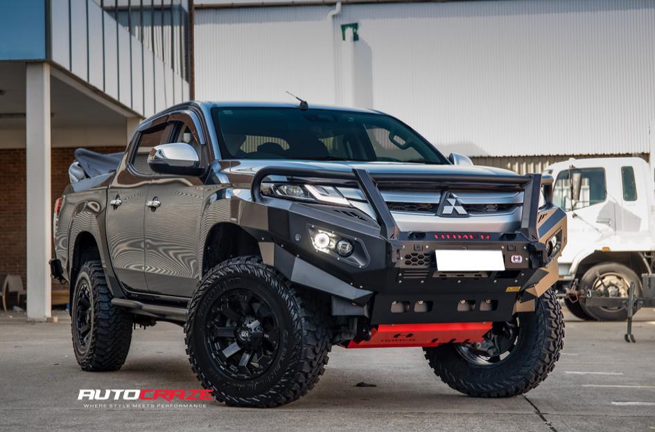MITSUBISHI TRITON AMBUSH MATTE BLACK