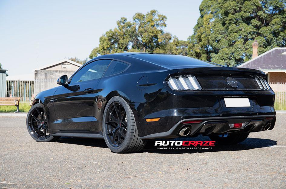 FORD MUSTANG ZR3 GLOSS BLACK