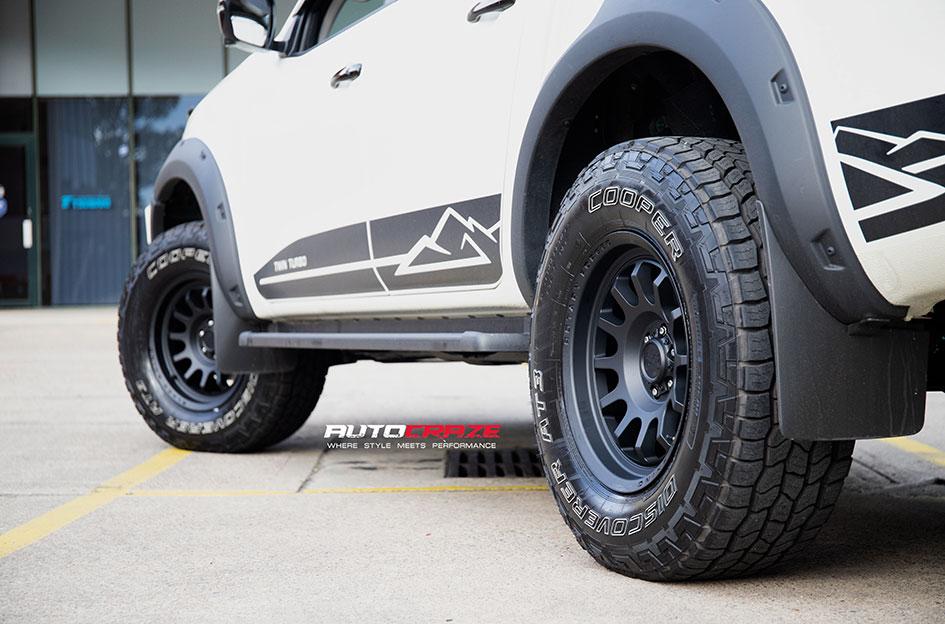 NISSAN NAVARA RAPID MATTE BLACK