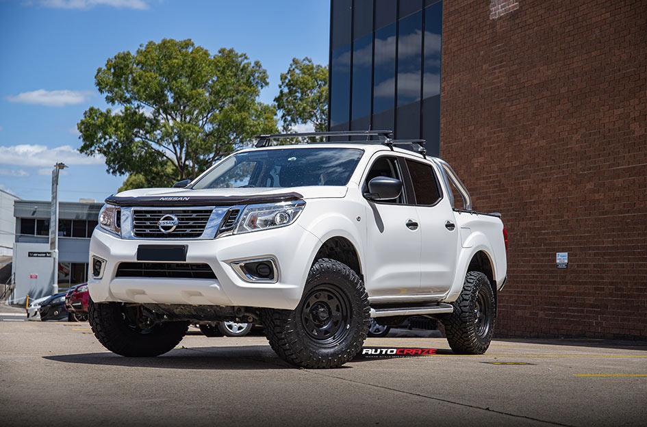 NISSAN-NAVARA-TERRA-SATIN-BLACK