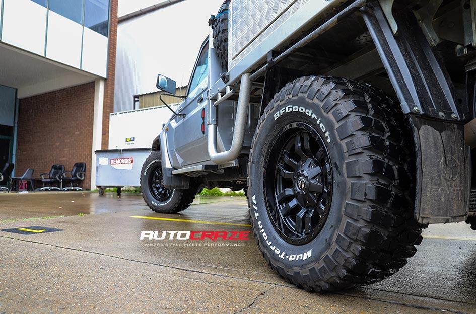 TOYOTA LANDCRUSIER SLEDGE MATTE BLACK