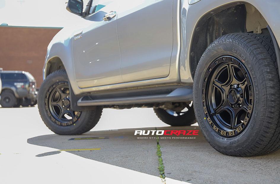 TOYOTA HILUX 4WD PORTAL SATIN BLACK