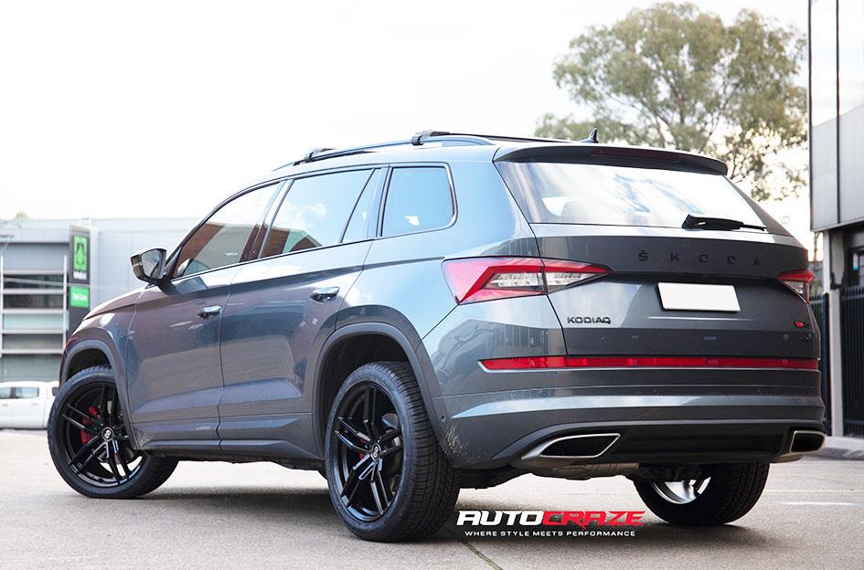 SKODA KODIAQ SQ32 OSAKA MATTE BLACK 