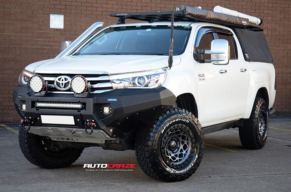 TOYOTA HILUX N80 4WD UNIT MATTE ANTHRACITE BLACK RING