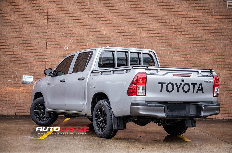 TOYOTA HILUX N80 4WD ROK SATIN BLACK PIPED