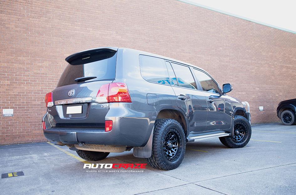 TOYOTA LANDCRUISER COVERT MATTE BLACK