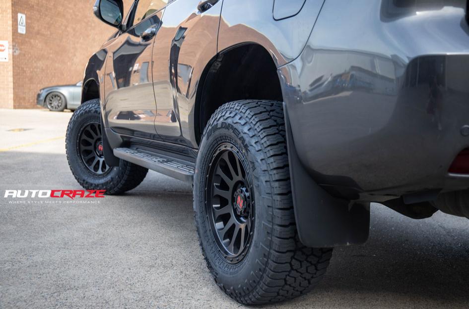 TOYOTA LANDCRUISER VICTIM MATTE BLACK