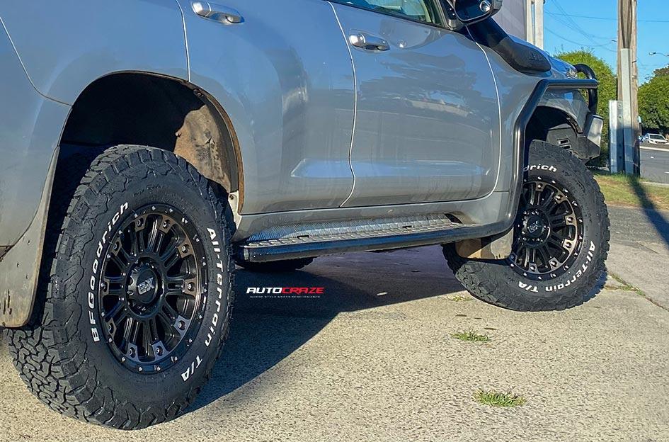 TOYOTA-PRADO-HOSS-XD-II-SATIN-BLACK-DARK-TINT