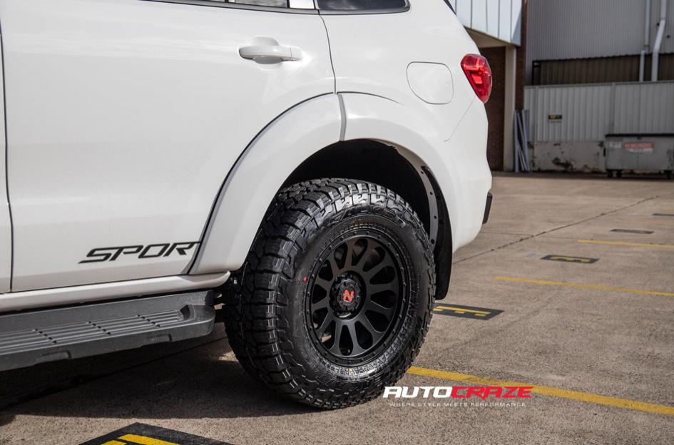 FORD EVEREST VICTIM MATTE BLACK