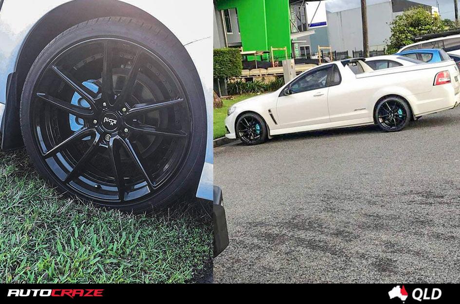 HOLDEN-COMMODORE-DFS-GLOSS-BLACK