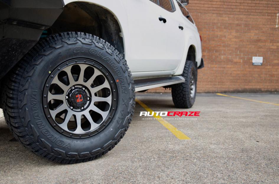 MITSUBISHI TRITON VICTIM GUNMETAL BLACK RING