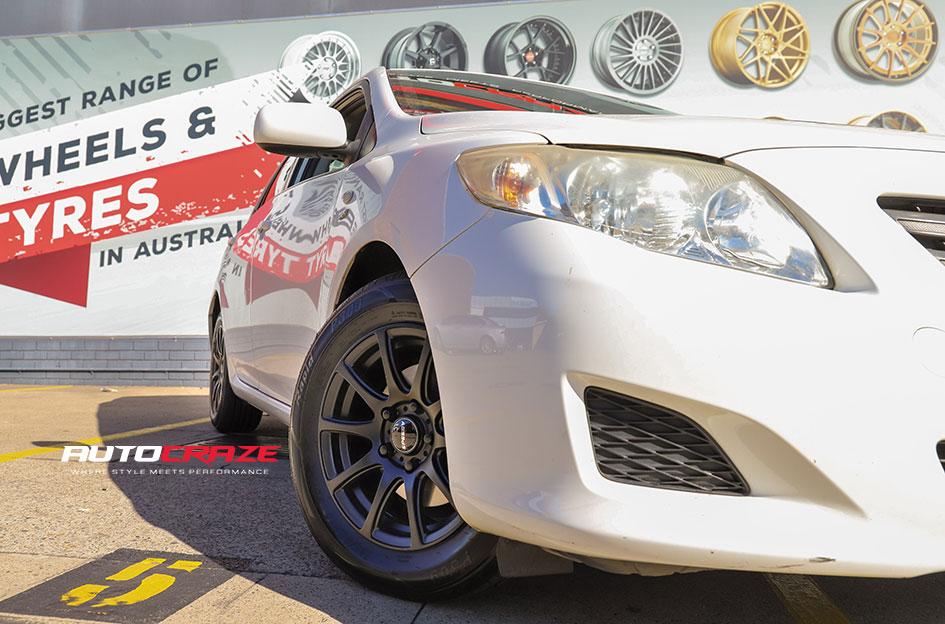 TOYOTA COROLLA CARBINE BLACK SUEDE