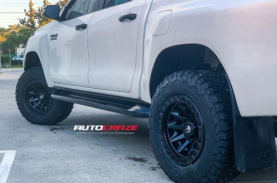 TOYOTA HILUX N80 4WD COVERT MATTE BLACK