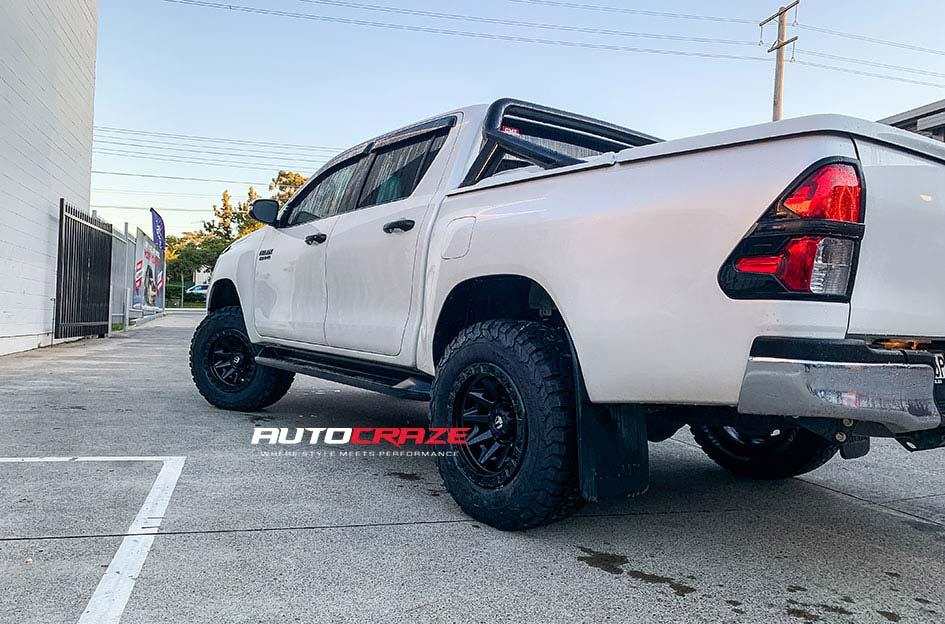 TOYOTA HILUX N80 4WD COVERT MATTE BLACK