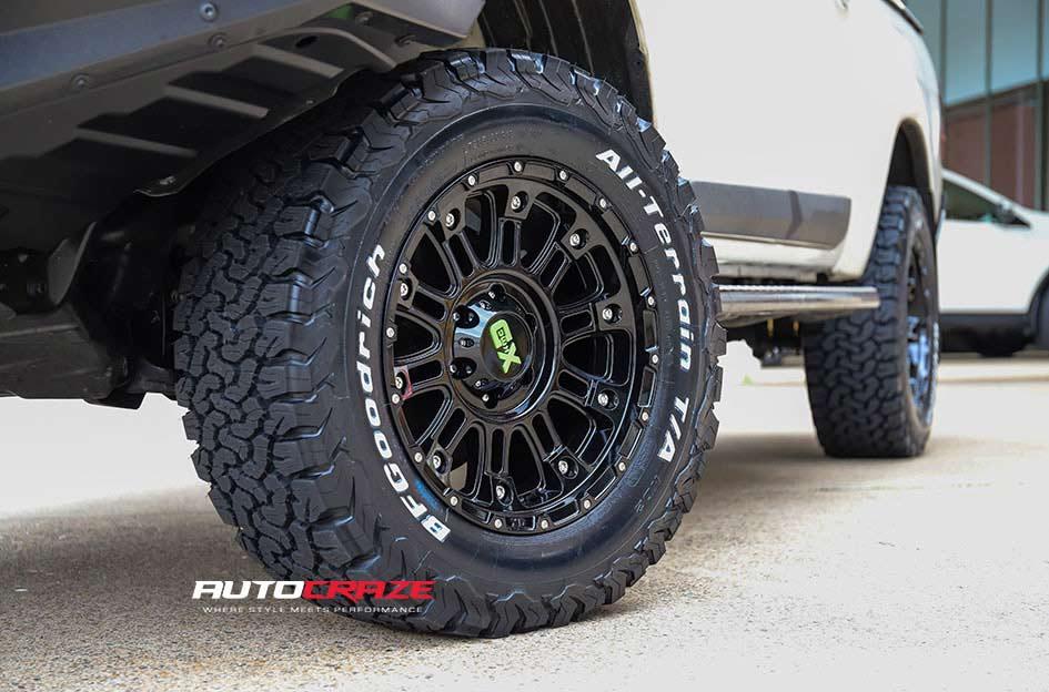 TOYOTA HILUX N80 4WD HOSS XD GLOSS BLACK