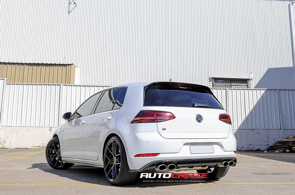 VOLKSWAGEN GOLF FLG MATTE BLACK