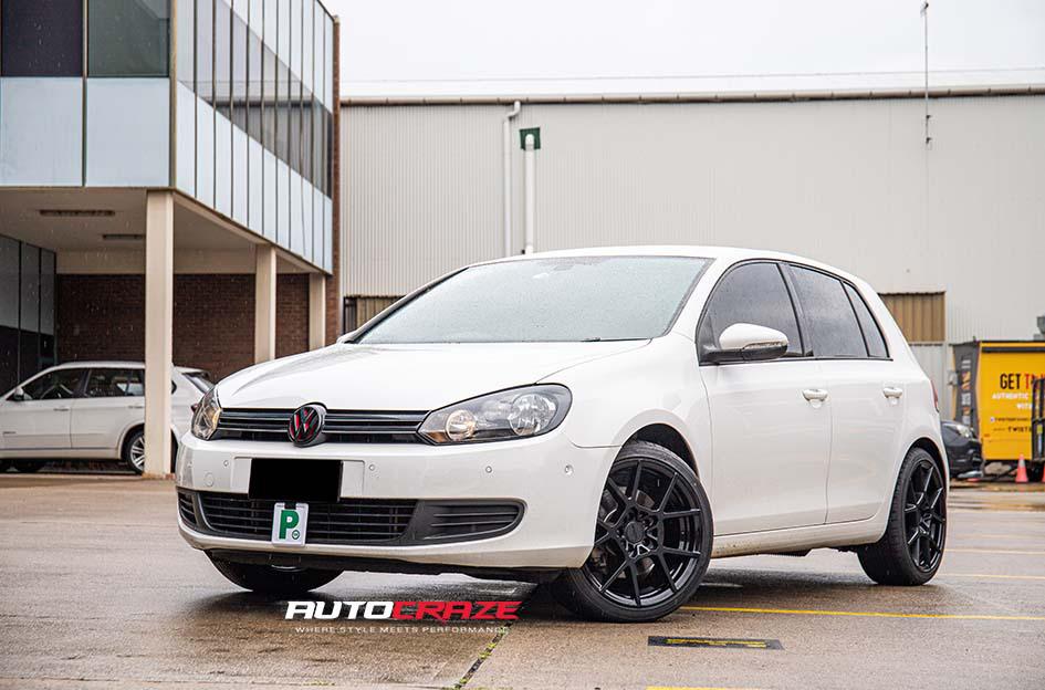 VOLKSWAGEN GOLF KPS MATTE BLACK
