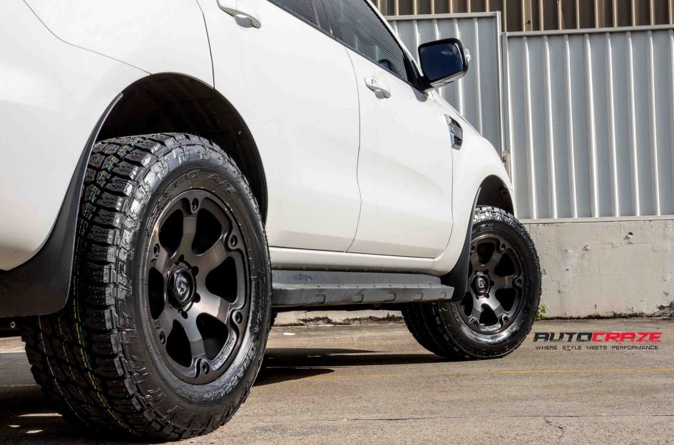 FORD EVEREST BEAST BLACK MACHINED WITH DARK TINT