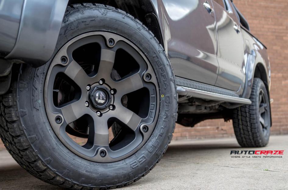 TOYOTA HILUX N70 4WD BEAST BLACK MACHINED WITH DARK TINT