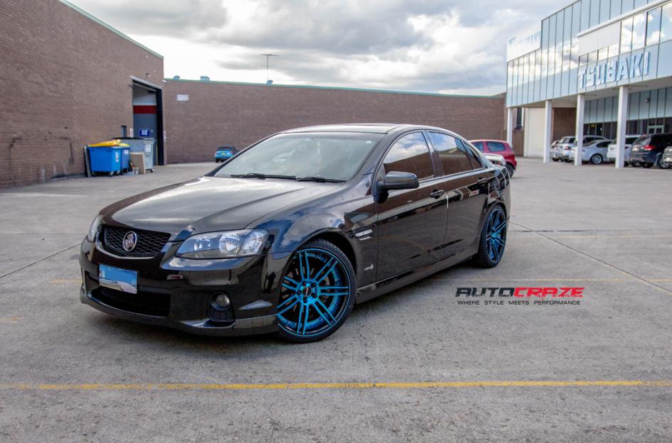 HOLDEN-COMMODORE-INVADER-GLOSS-BLACK-ELECTRIC-BLUE
