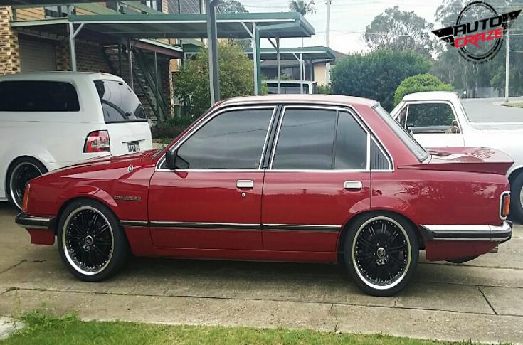 HOLDEN-COMMODORE-PHANTOM-BLACK-MACHINED-LIP