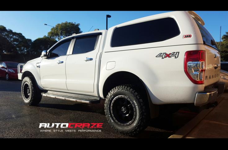 FORD-RANGER-TROPHY-MATTE-BLACK-WITH-ANTHRACITE-RING-2