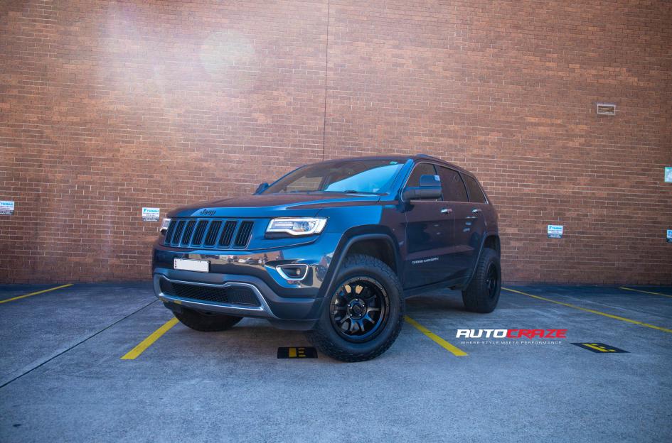 JEEP-GRAND-CHEROKEE-RG3-SATIN-BLACK