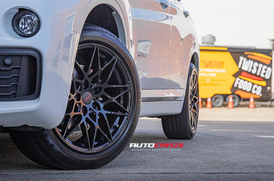 BMW-X1-ZR1-GLOSS-BLACK