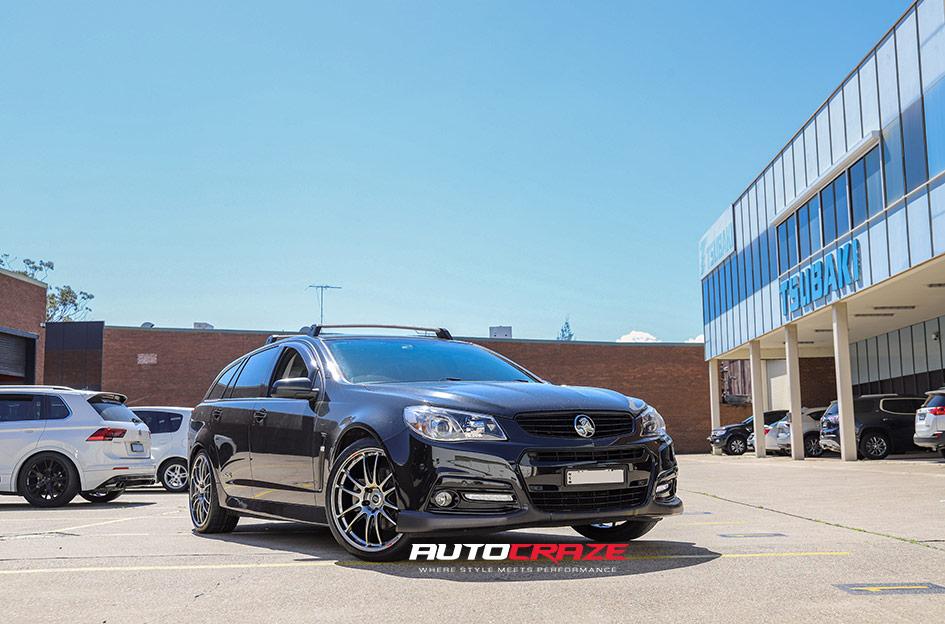 HOLDEN-COMMODORE-GTC01-HYPERBLACK