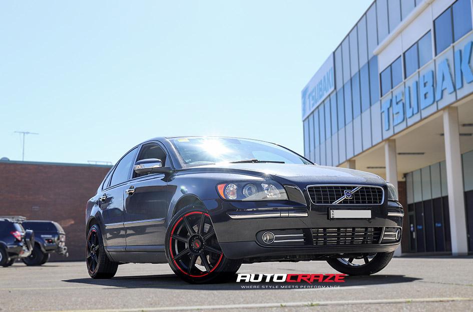 VOLVO S40 MR142 SATIN BLACK W  RED STRIPE