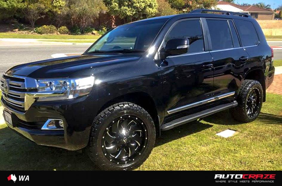TOYOTA LANDCRUSIER CLEAVER GLOSS BLACK MILLED ACCENTS