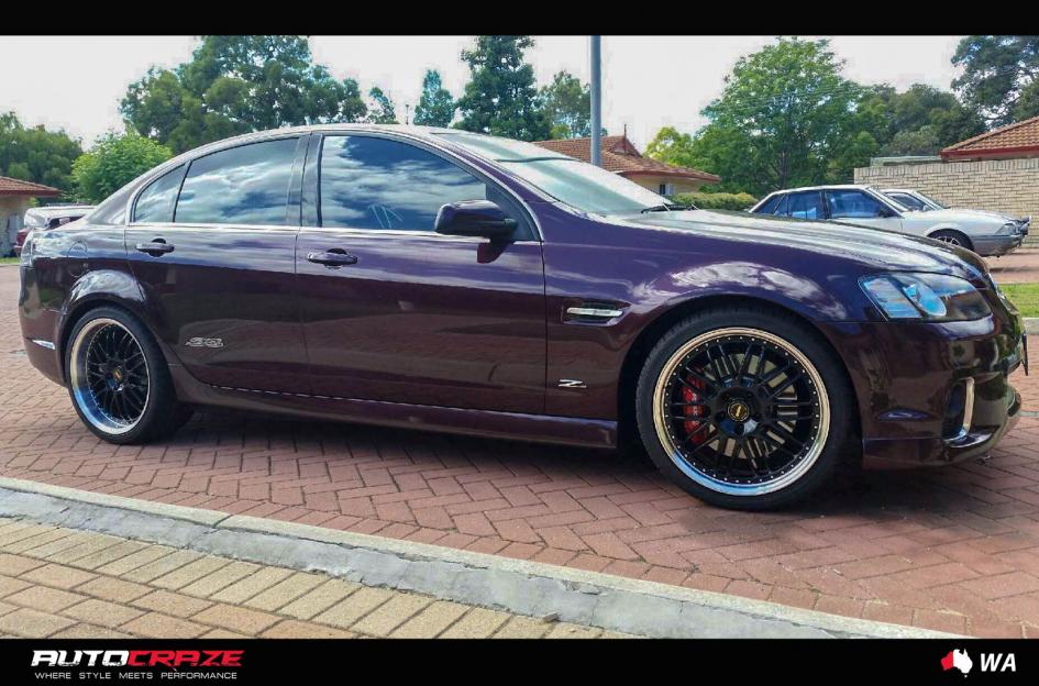 HOLDEN-COMMODORE-OM