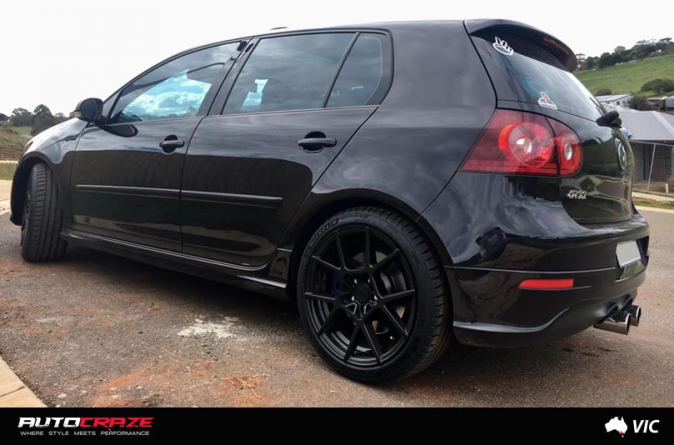 VOLKSWAGEN GOLF KPS MATTE BLACK