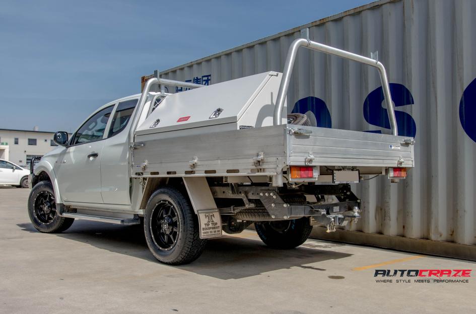 MITSUBISHI TRITON T14 SATIN BLACK