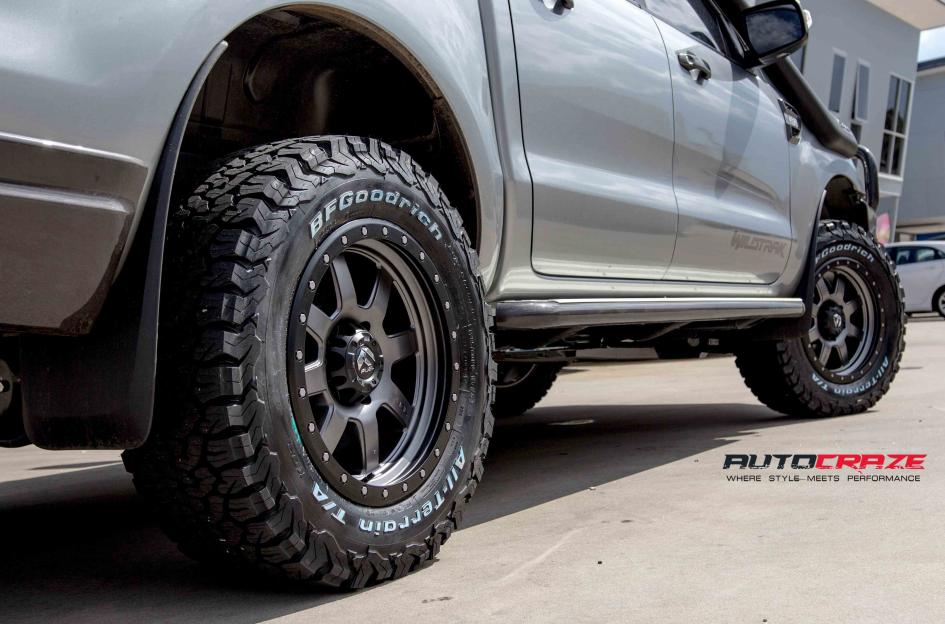 FORD-RANGER-TROPHY-MATTE-ANTHRACITE-WITH-BLACK-RING