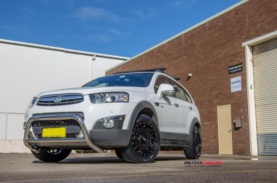 HOLDEN-CAPTIVA-HOLESHOT-XD-SATIN-BLACK