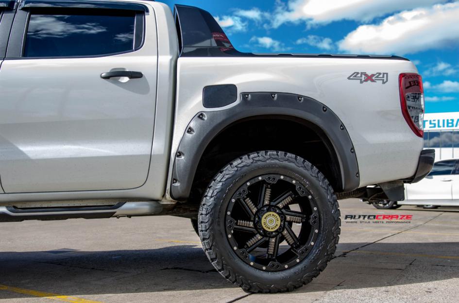 FORD RANGER MO979 SATIN BLACK WITH GUN METAL INSERTS