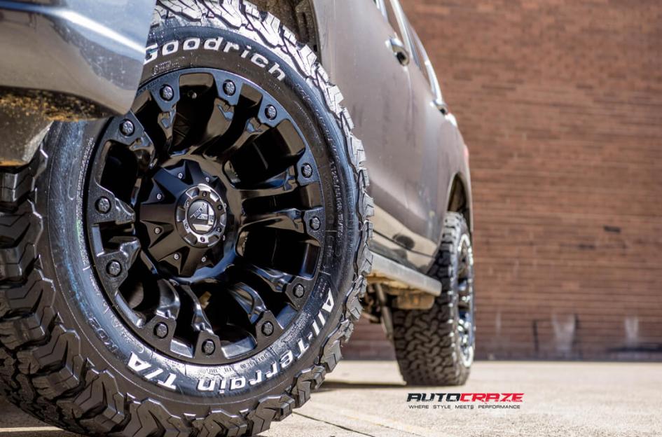 TOYOTA-PRADO-VAPOR-MATTE-BLACK
