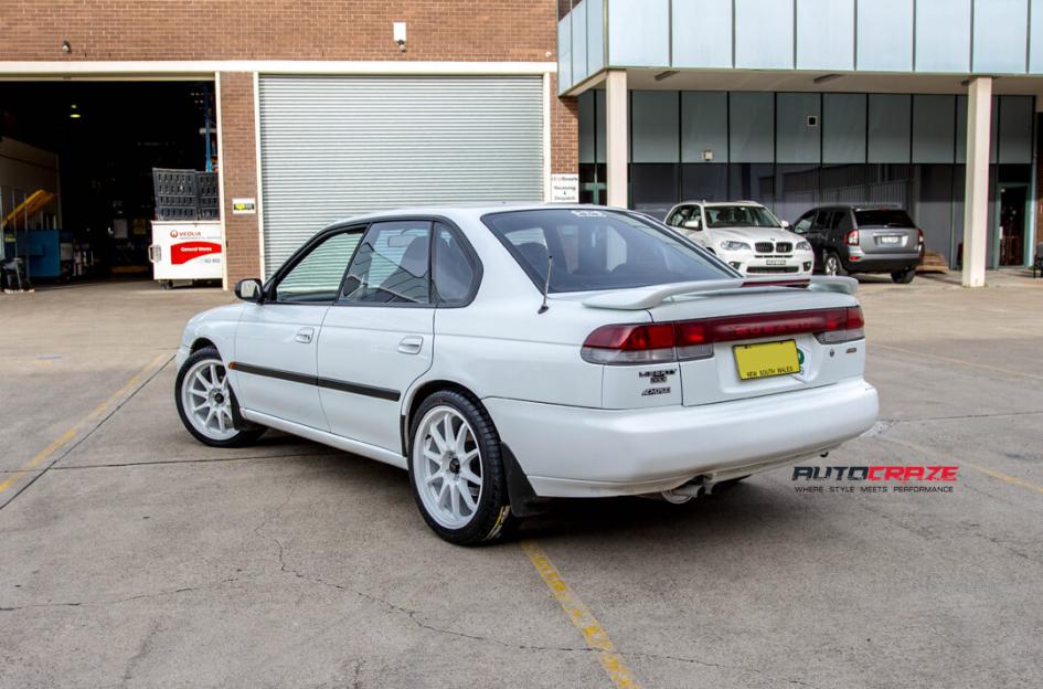 SUBARU LIBERTY ROTATE WHITE