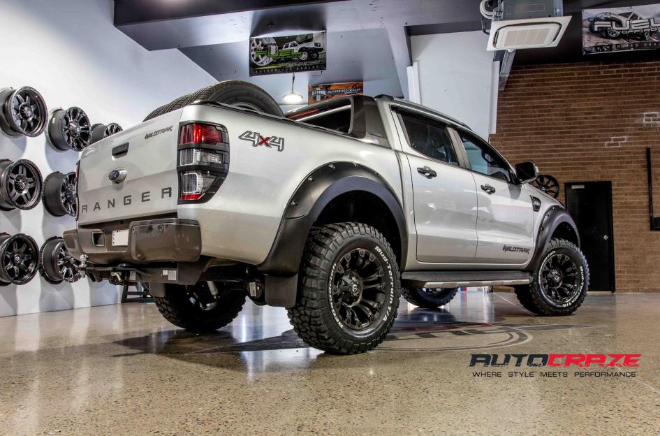 FORD-RANGER-VAPOR-BLACK-MACHINED-WITH-DARK-TINT