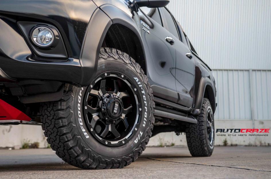 TOYOTA HILUX N80 4WD GD07 MATTE BLACK MILLED