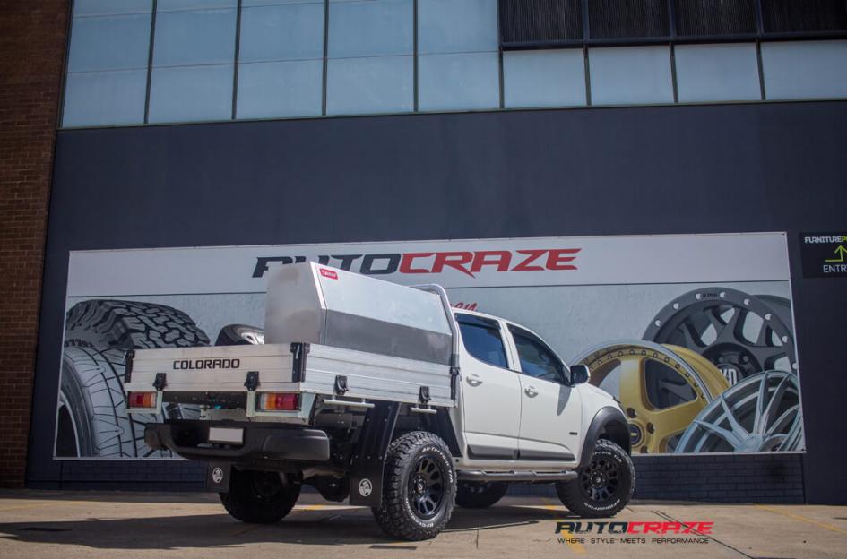 HOLDEN COLORADO VECTOR MATTE BLACK