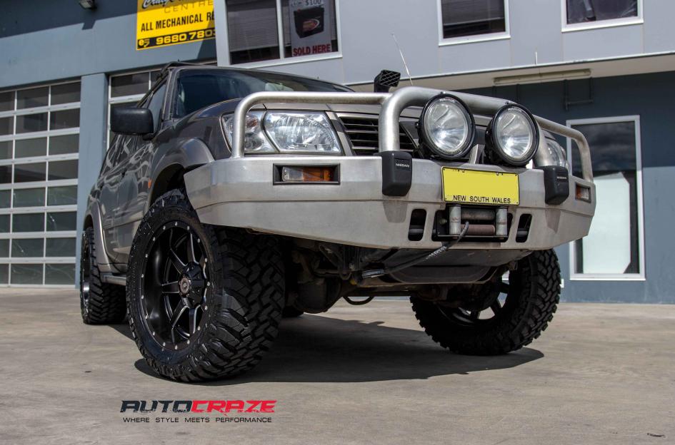 NISSAN PATROL MAVERICK GLOSS BLACK MILLED ACCENTS