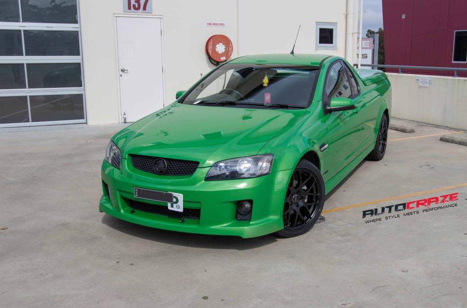 HOLDEN-COMMODORE-M-SPEC-MATTE-BLACK-2