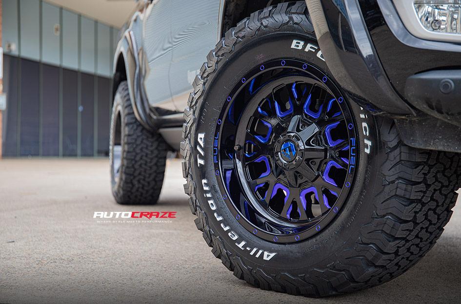FORD-RANGER-STROKE-GLOSS-BLACK-BLUE-TINTED-CLEAR