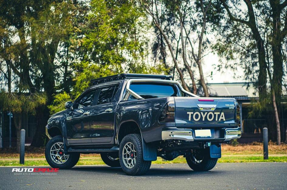 TOYOTA HILUX 4WD SABBATH HYPERBLACK