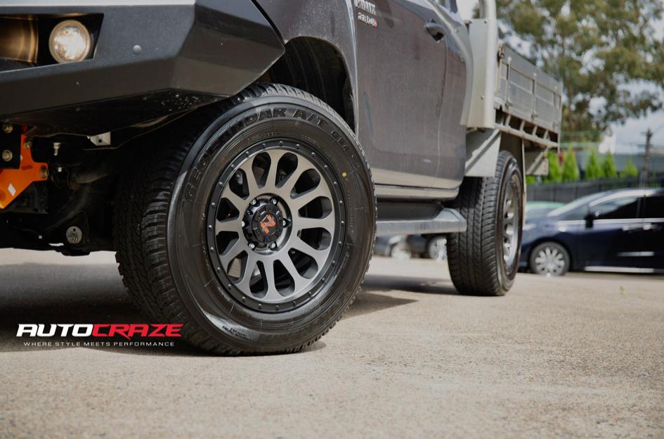 TOYOTA-HILUX-4WD-VICTIM-GUNMETAL-BLACK-RING