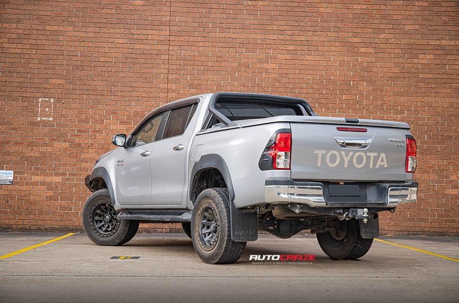TOYOTA HILUX N80 4WD COVERT MATTE BLACK