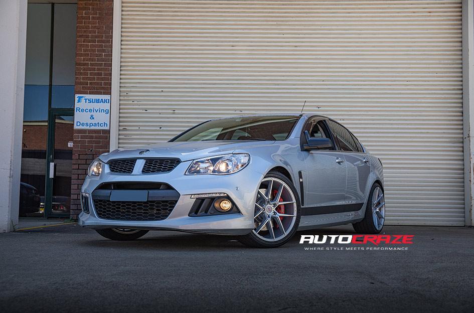 HOLDEN-COMMODORE-HSV-CLUBSPORT-R8-IFG39-SILVER-MACHINED-FACE